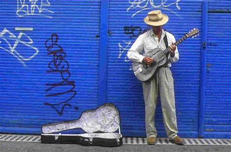 D­ü­n­y­a­n­ı­n­ ­D­ö­r­t­ ­B­i­r­ ­T­a­r­a­f­ı­n­d­a­n­ ­Ö­z­g­ü­r­ ­R­u­h­u­n­u­ ­K­a­y­b­e­t­m­e­m­i­ş­ ­1­9­ ­S­o­k­a­k­ ­M­ü­z­i­s­y­e­n­i­